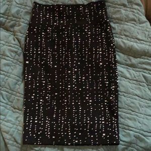 Lularoe black and white skirt size xs